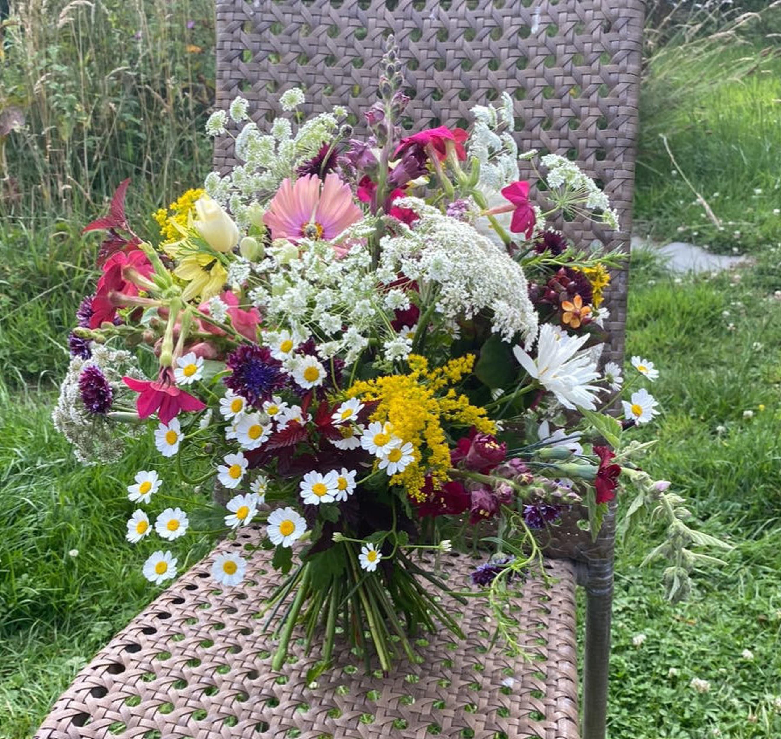 Flower Bouquet Large